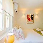Apartment Rent4rest Bairro Alto Charming 1bd Lissabon