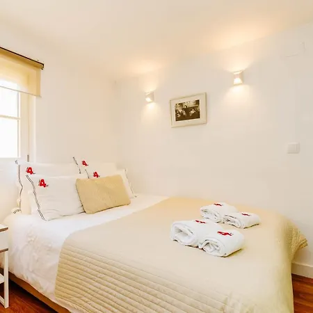 Rent4rest Bairro Alto Charming 1bd Appartement *