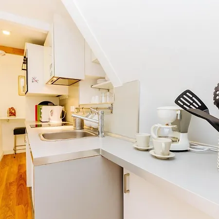 Rent4rest Bairro Alto Charming 1bd Lissabon