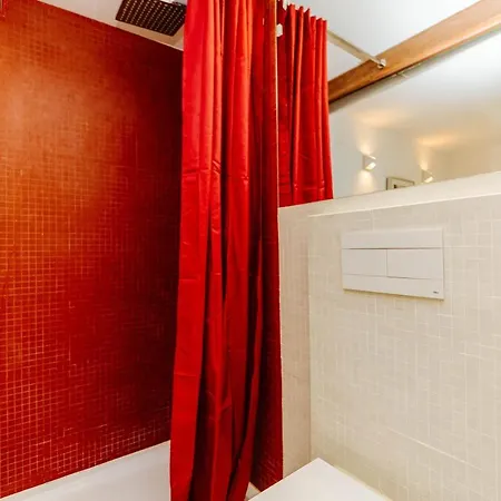 Rent4rest Bairro Alto Charming 1bd * Lisbon