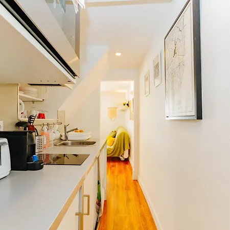 Rent4rest Bairro Alto Charming 1bd *