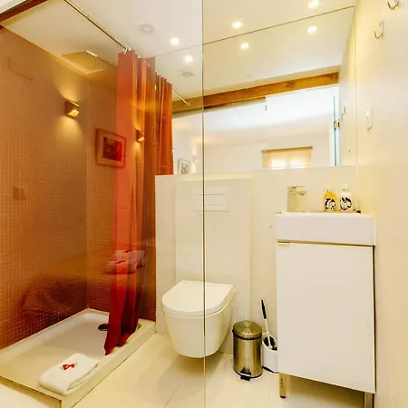 Rent4rest Bairro Alto Charming 1bd Appartement